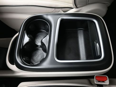 Used 2020 Chrysler Pacifica Limited w/ Advanced Safetytec Group image 30