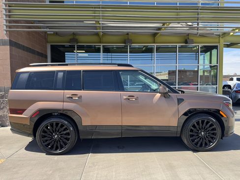 Used 2024 Hyundai Santa Fe Calligraphy image 9