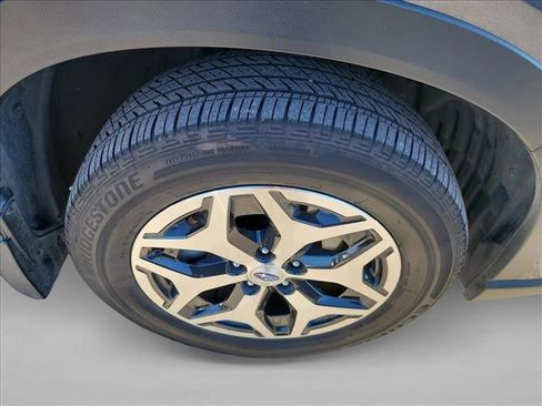 Used 2023 Subaru Forester Premium w/ Popular Package #2 image 10