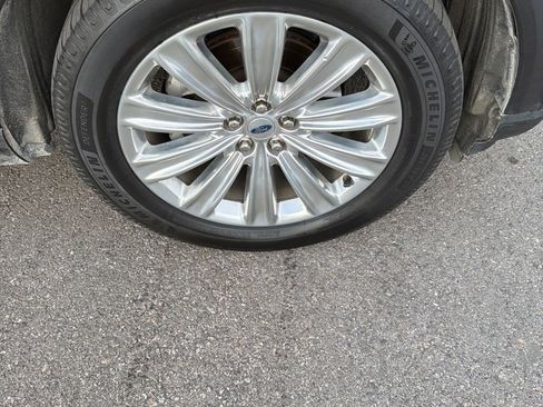 Used 2020 Ford Explorer Limited image 8