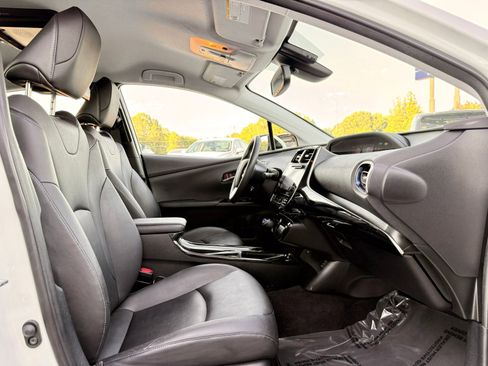 Used 2016 Toyota Prius Four Touring w/ Protection Package FWD image 25