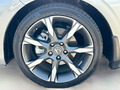 Certified 2025 Honda Civic Sport image 32