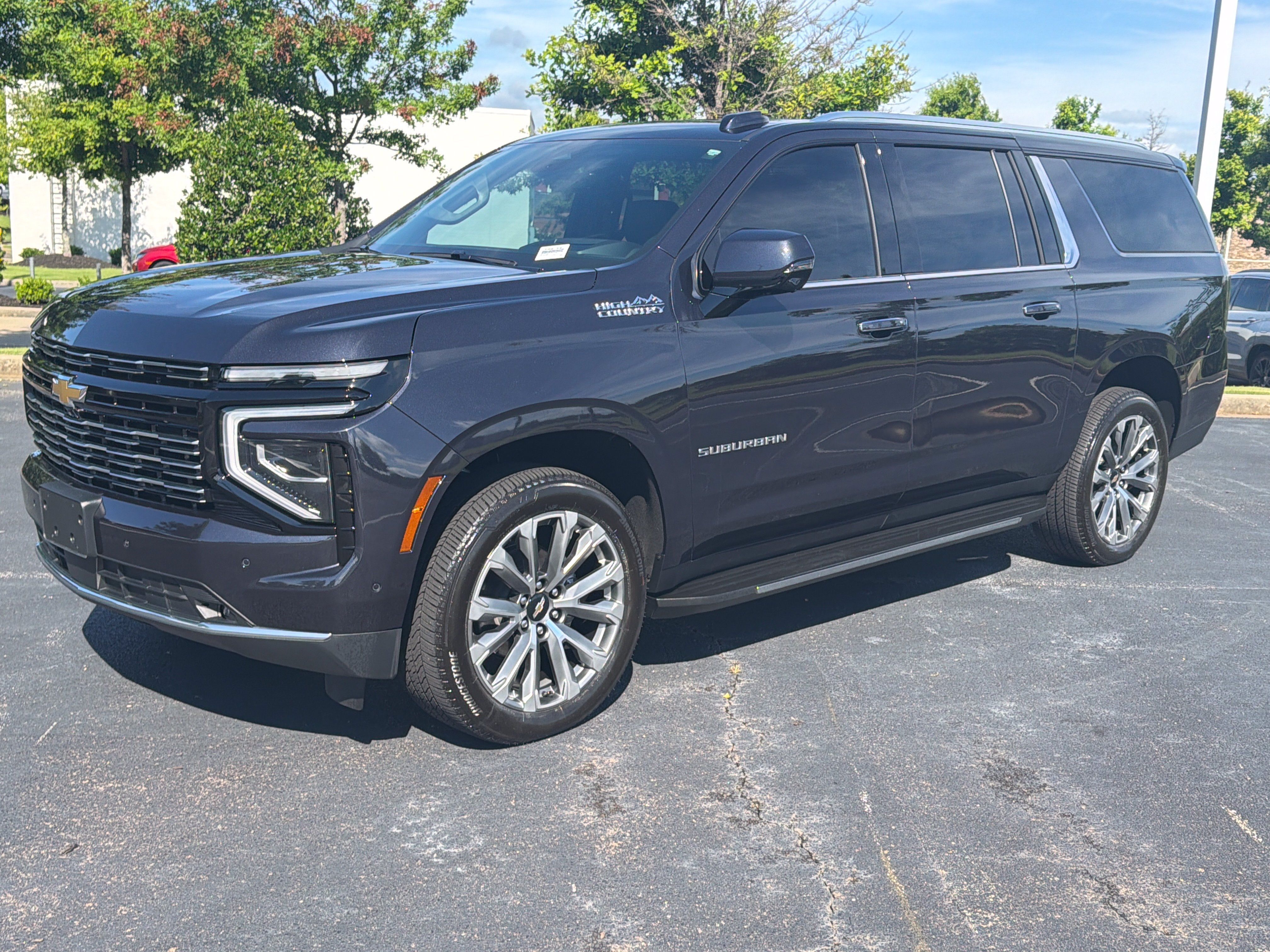 Used 2025 Chevrolet Suburban High Country w/ Sun And Tow Package AWD/4WD image 5