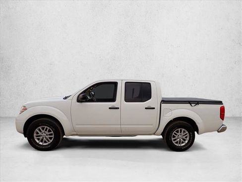 Used 2015 Nissan Frontier SV w/ SV Value Truck Package RWD image 2