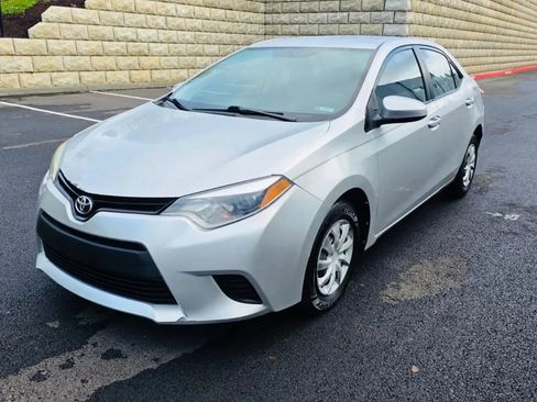 Used 2015 Toyota Corolla L image 1
