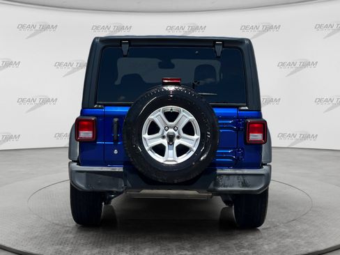 Used 2018 Jeep Wrangler Sport AWD/4WD image 6