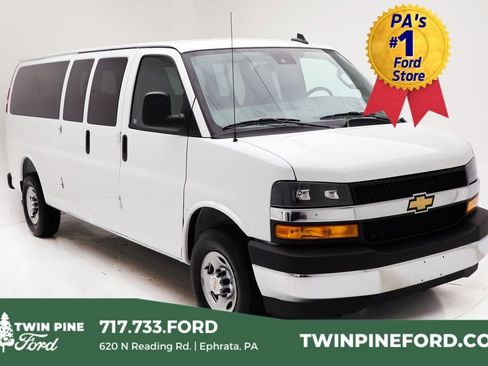 Used 2025 Chevrolet Express 3500 LT w/ LT Preferred Equipment Group image 1