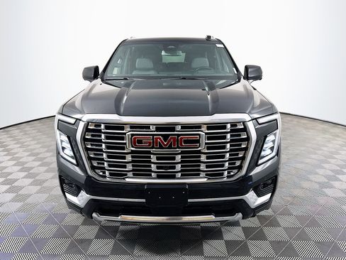 Used 2025 GMC Yukon XL Denali AWD/4WD image 2