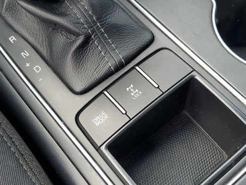 Used 2017 Kia Sorento LX image 24