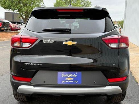 New 2026 Chevrolet TrailBlazer LT w/ Convenience Package FWD image 17