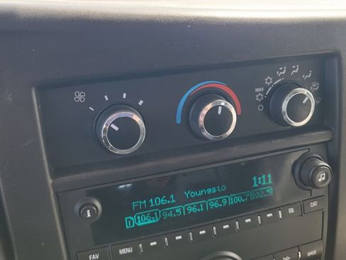 Used 2017 GMC Savana 2500 image 22