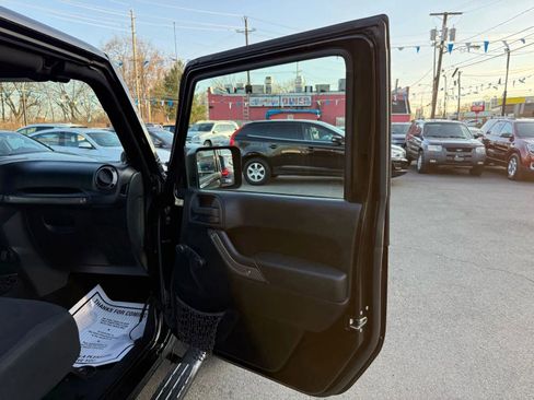 Used 2013 Jeep Wrangler Unlimited Sport AWD/4WD image 39