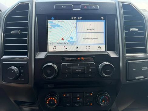 Used 2018 Ford F150 XLT w/ Equipment Group 302A Luxury AWD/4WD image 22
