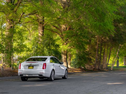Used 2016 Cadillac CTS Luxury RWD image 38