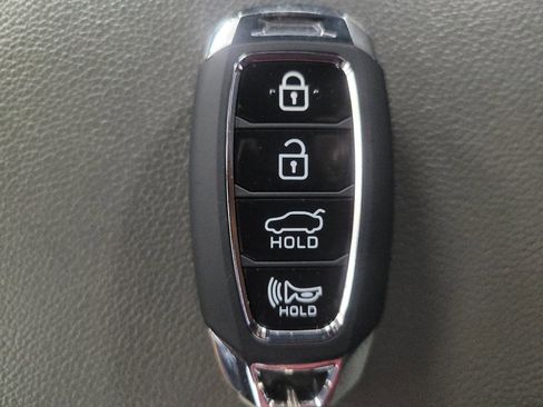 Used 2023 Hyundai Elantra SEL w/ Convenience Package FWD image 32
