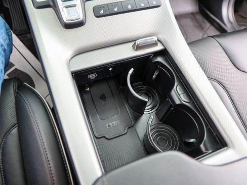 Used 2025 Hyundai Palisade SEL FWD image 32