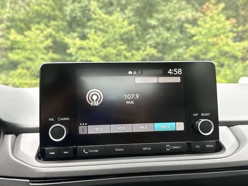 Used 2023 Honda Accord EX image 12
