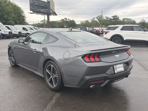 Used 2025 Ford Mustang Premium RWD image 5