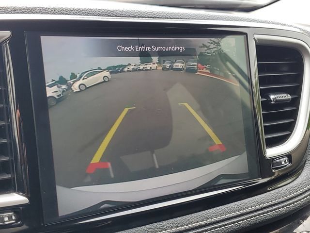 Used 2024 Chrysler Pacifica Limited FWD image 20