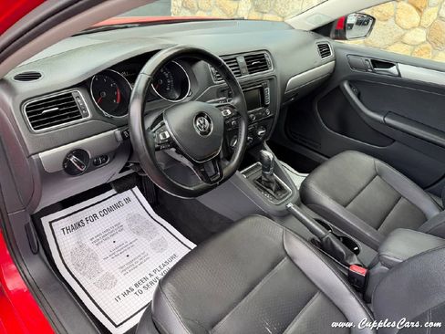 Used 2015 Volkswagen Jetta SE FWD image 5