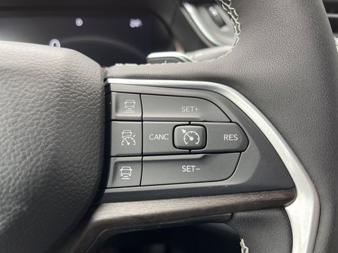 New 2025 Jeep Grand Cherokee L Limited image 31