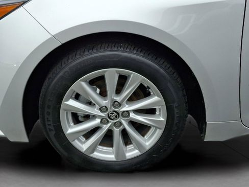 Used 2024 Toyota Corolla LE w/ LE Convenience Package image 9