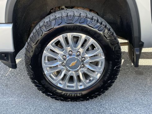 Used 2022 Chevrolet Silverado 3500 High Country w/ Z71 Off-Road Package image 26