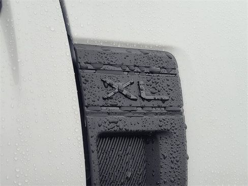 New 2025 Ford Maverick XL image 12