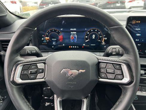 Used 2025 Ford Mustang Coupe image 16