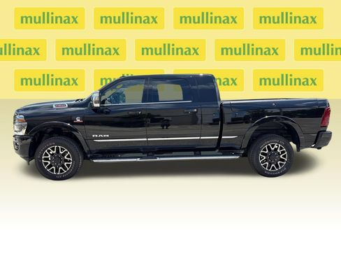 Used 2026 RAM 2500 Limited AWD/4WD image 9
