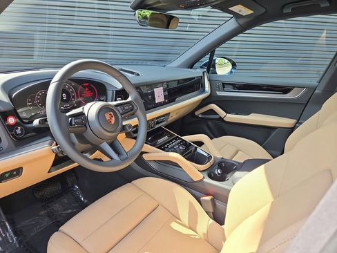 New 2026 Porsche Cayenne AWD/4WD image 4