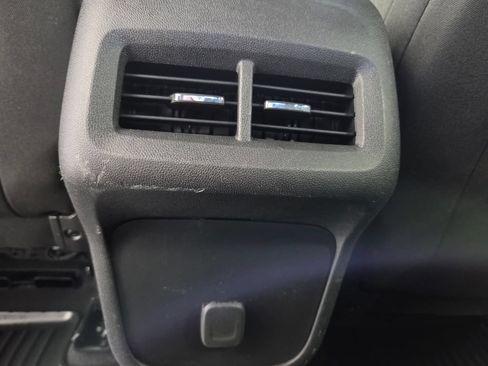 Used 2018 Chevrolet Equinox LT AWD/4WD image 22