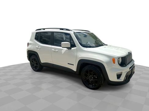 Used 2020 Jeep Renegade Altitude FWD image 3