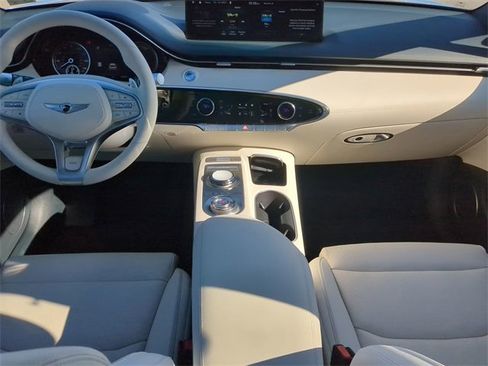 Used 2023 Genesis Electrified GV70 Advanced image 14