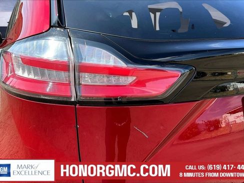 Used 2024 Ford Edge Titanium AWD/4WD image 27