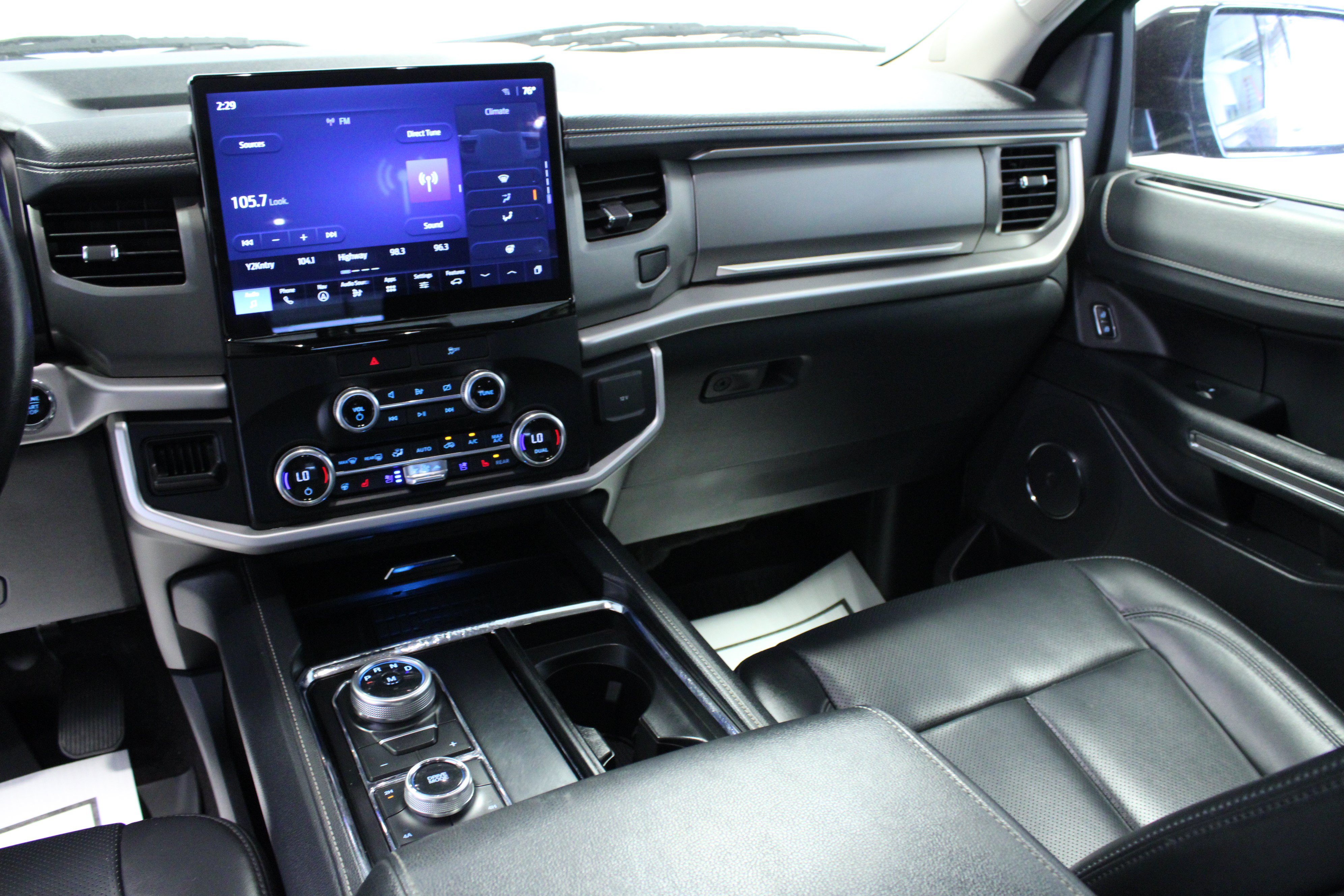 Used 2023 Ford Expedition XLT AWD/4WD image 20