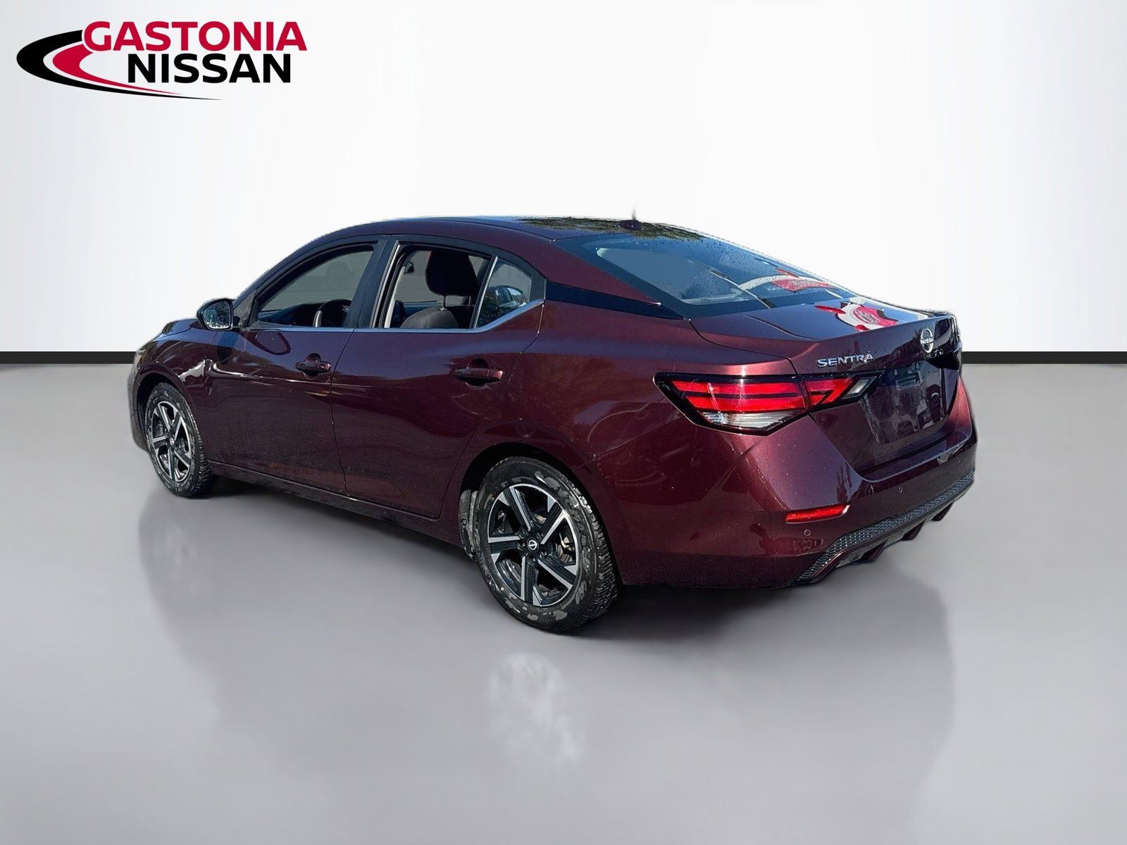Used 2024 Nissan Sentra SV FWD image 6