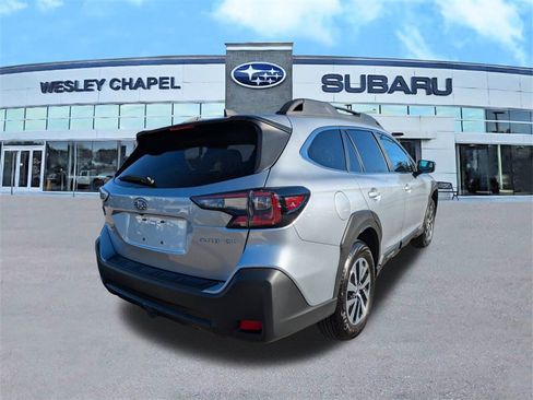 Certified 2025 Subaru Outback Premium w/ Popular Package #1A image 5