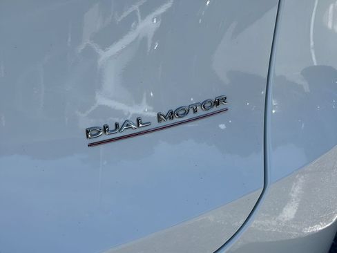 Used 2025 Tesla Model Y Performance AWD/4WD image 25