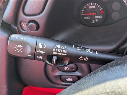 Used 2004 Chevrolet Corvette Coupe image 15