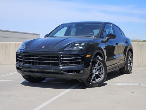 Certified 2025 Porsche Cayenne Coupe image 1