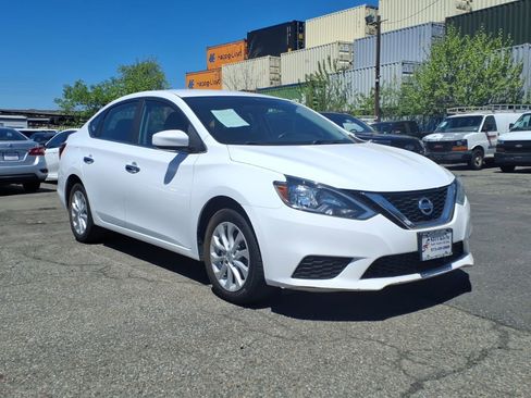 Used 2019 Nissan Sentra SV FWD image 1