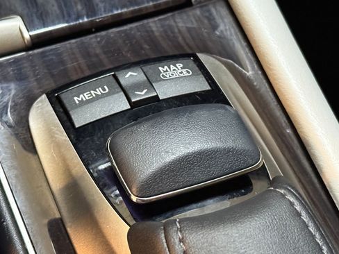 Used 2014 Lexus LS 460 AWD image 36