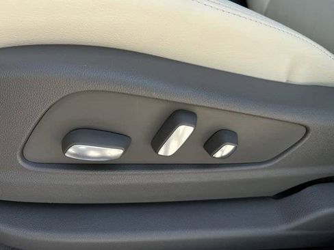 New 2025 Cadillac XT5 Premium Luxury image 24