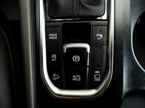 Used 2020 Hyundai Santa Fe Limited image 25