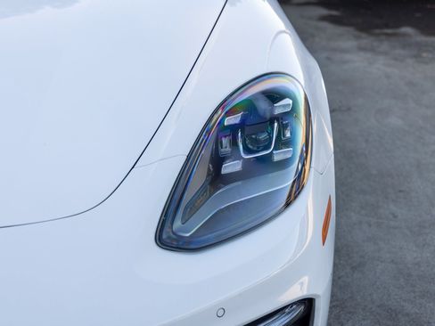 Certified 2023 Porsche Panamera Platinum Edition image 16