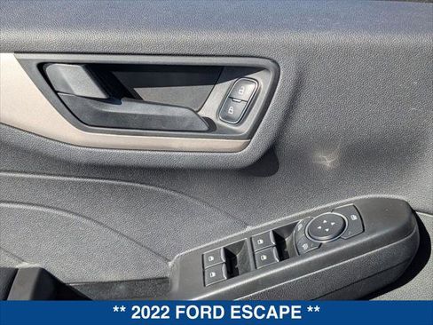 Certified 2022 Ford Escape SE image 11