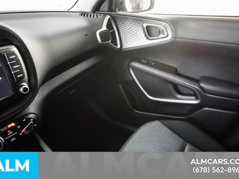 Used 2025 Kia Soul LX FWD image 38