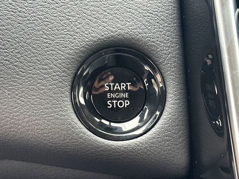 New 2026 Nissan Armada SV image 6