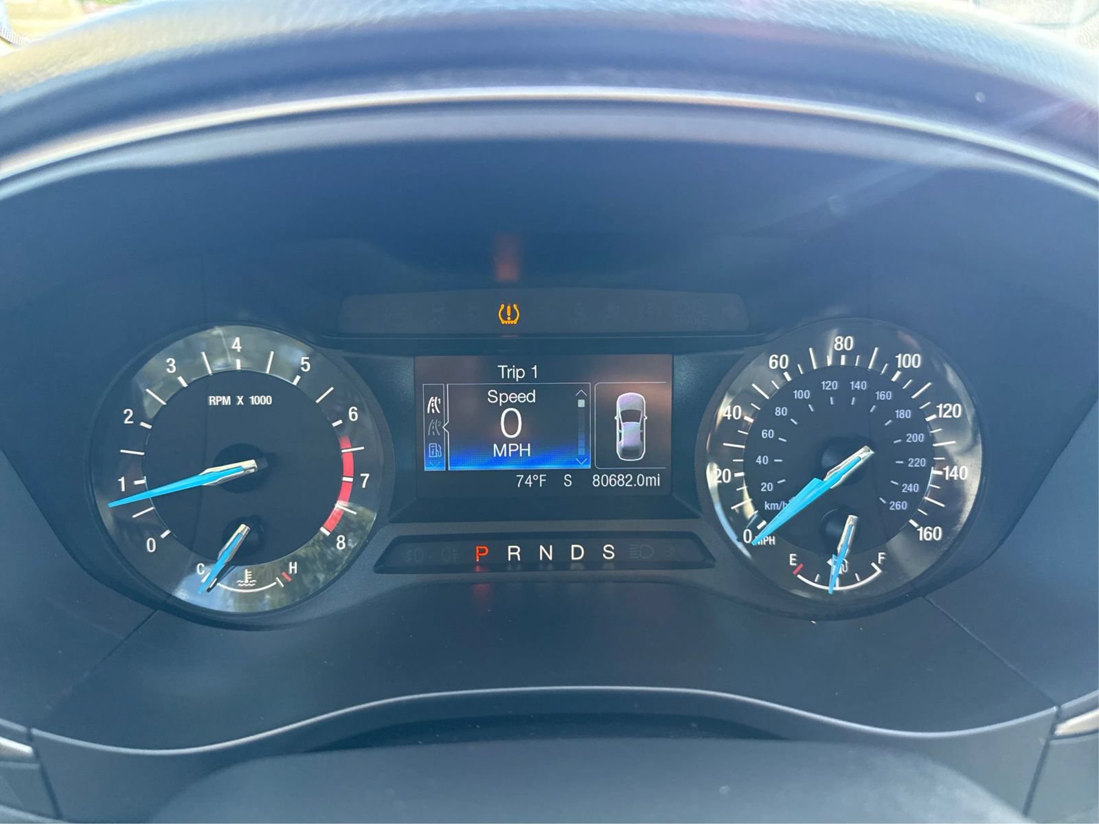 Used 2017 Ford Fusion SE w/ Equipment Group 201A FWD image 16